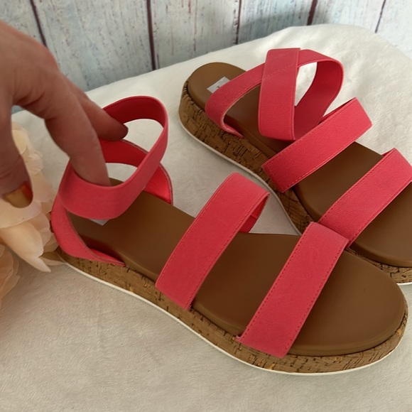 NWOT DV by DOLCE VITA Slink Girls Elastic Wedge Sandals - Picture 3 of 6